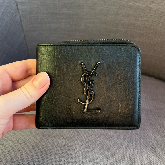 Saint Laurent Handbags - Saint Laurent Cassandra Bi-fold wallet unisex